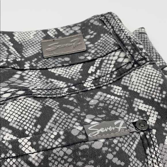 Seven7 Tummy Less High Rise Jeans - Picture 4 of 10